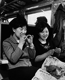 創設者■かにめし本舗かなや